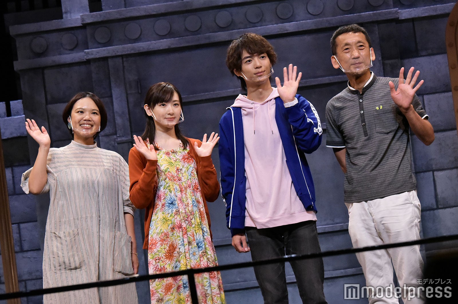 辻村深月氏、生駒里奈、溝口琢矢、成井豊氏（C）モデルプレス