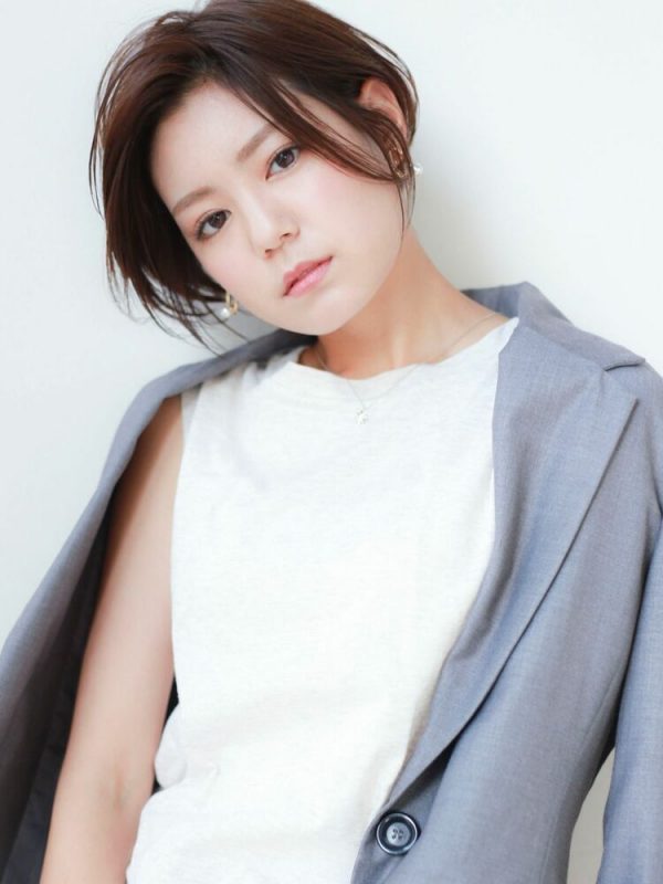 ウルフカット 前髪なし でもっとお洒落に 大人女性に似合う髪型をご紹介 モデルプレス ウルフカット 前髪なし でもっとお洒落に 大人女性に似合う髪型をご紹介 モデルプレス