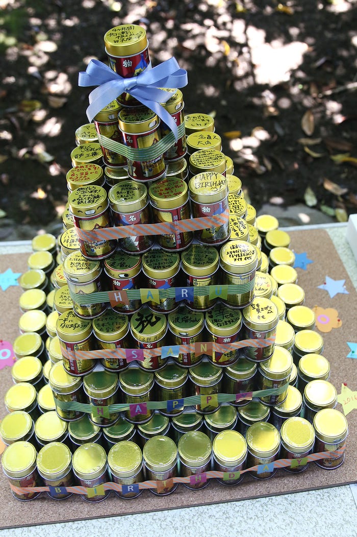 スタッフのメッセージが入った七味タワー(画像提供:関西テレビ)