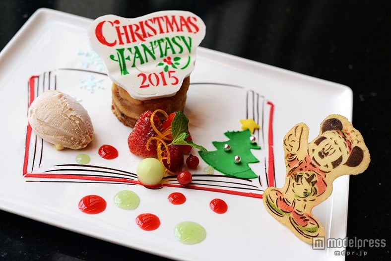 ディズニークリスマス、絵本から飛び出すデザートが可愛すぎる！隠れミッキーも＜試食レポ＞