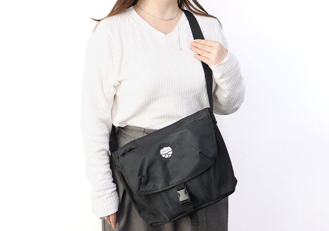 シャカ8ポケット付きメッセンジャーバッグ使用例 シャカ8ポケット付きメッセンジャーバッグ使用例