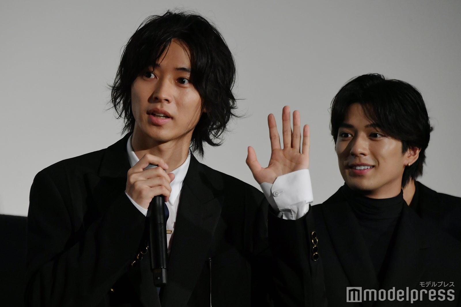 山崎賢人、新田真剣佑