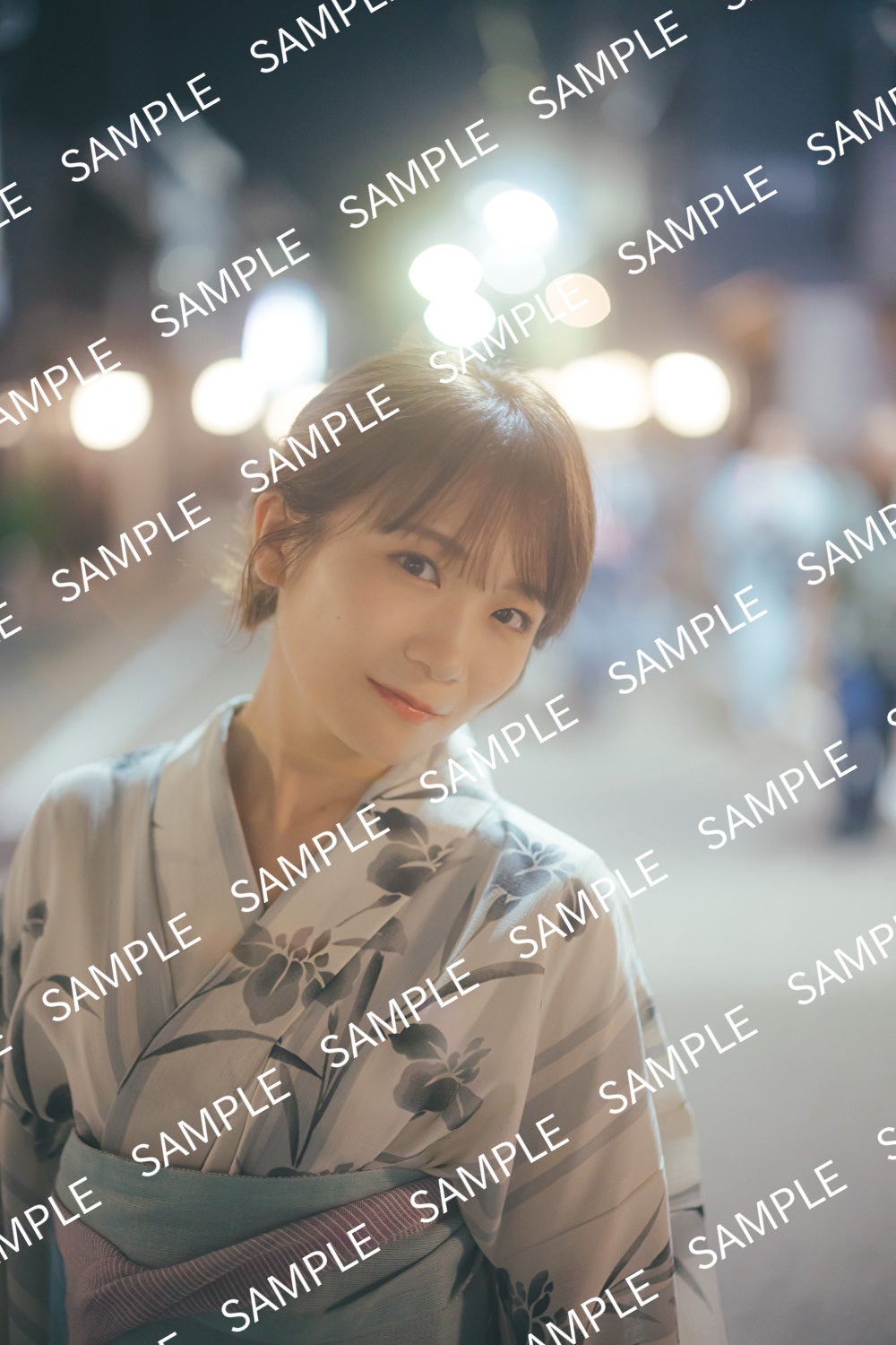 秋元真夏「淡淡」封入特典2（帯なし）撮影／東京祐