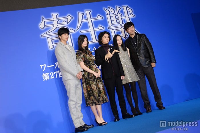 (左から)東出昌大、橋本愛、染谷将太、深津絵里、山崎貴監督