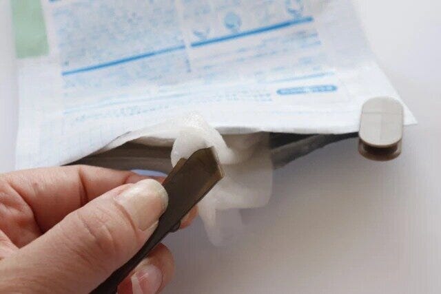 ダイソーのフェイスマスク用トング