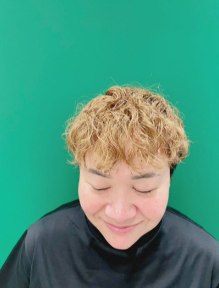 近藤春菜 パーマで プードル風ヘア にイメチェン 可愛い なでなでしたい の声 モデルプレス 近藤春菜 パーマで プードル風ヘア にイメチェン 可愛い なでなでしたい の声 モデルプレス