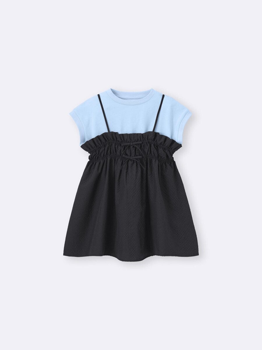 水色Tシャツと黒キャミチュニックのセット