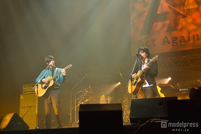 (左より)三浦春馬、山村隆太