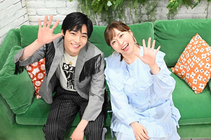 八村倫太郎、丸山礼(C)TBS