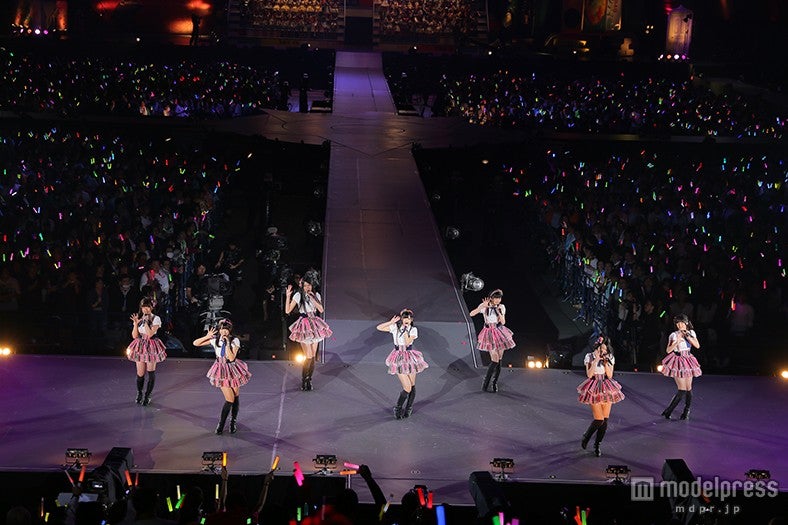 リクエストアワー前半戦を開催したAKB48（C）AKS