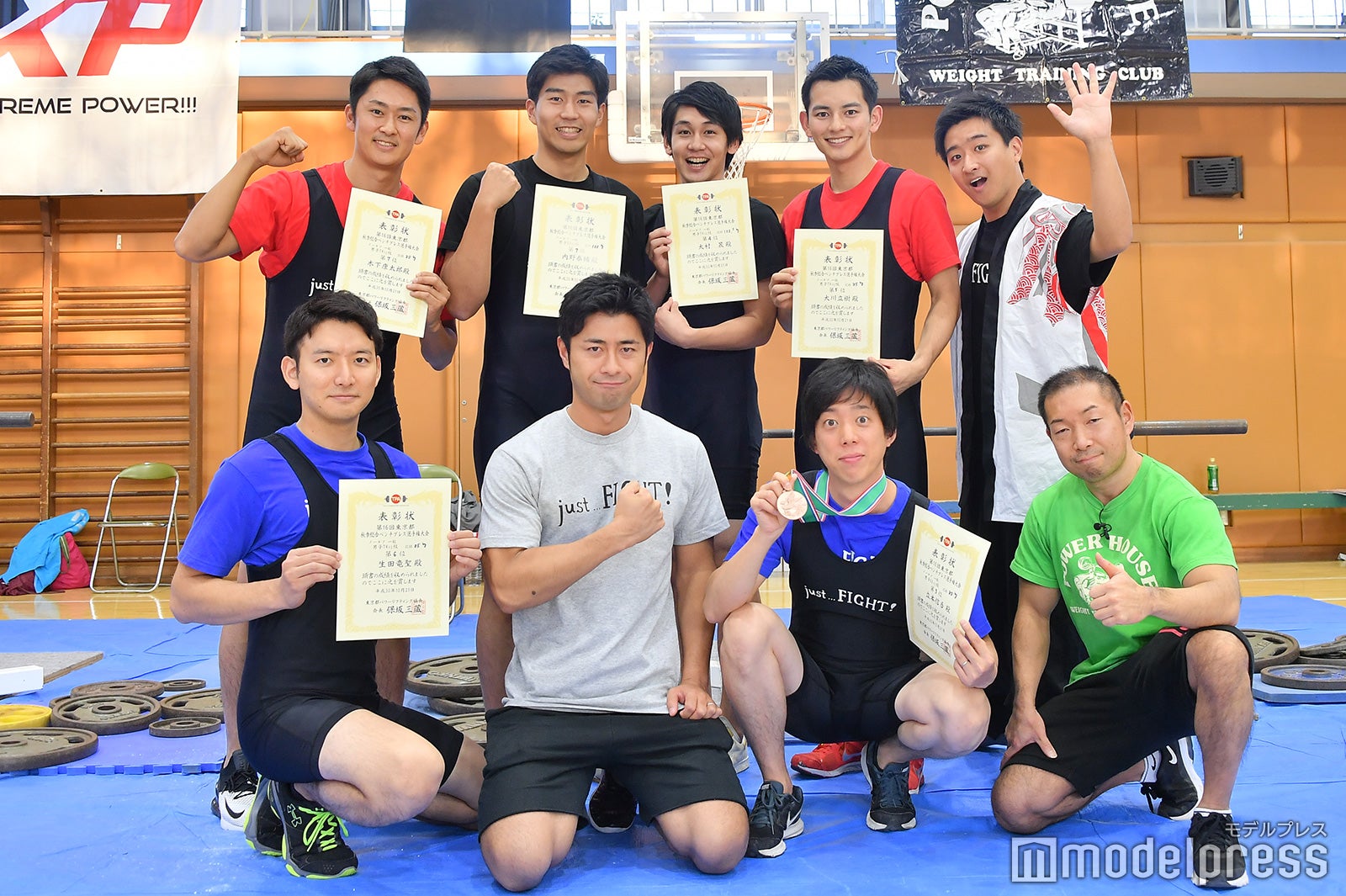 前列左から：生田竜聖アナ、榎並大二郎アナ、立本信吾アナ、野田俊彦コーチ、後列左から：木下康太郎アナ、内野泰輔アナ、大村晟アナ、大川立樹アナ、藤井弘輝アナ（C）モデルプレス