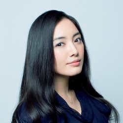 モデルプレス - 仲間由紀恵「貴族探偵」で嵐・相葉雅紀らと“共演”へ キーマン演じる