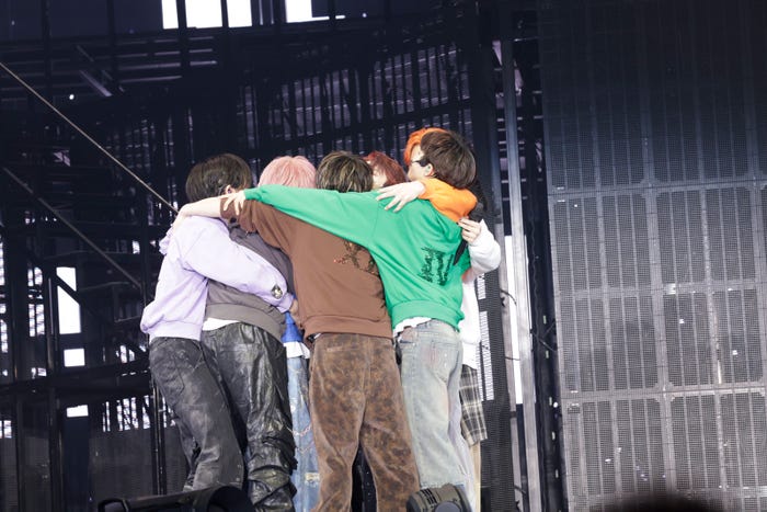 超特急(撮影:米山三郎、笹森健一)