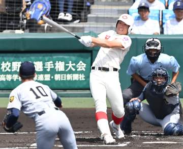 智弁和歌山が圧勝で5年ぶり4強進出！毎回の18安打は低反発バット導入後、夏の甲子園タイ記録 11得点で仙台育英投手陣を攻略