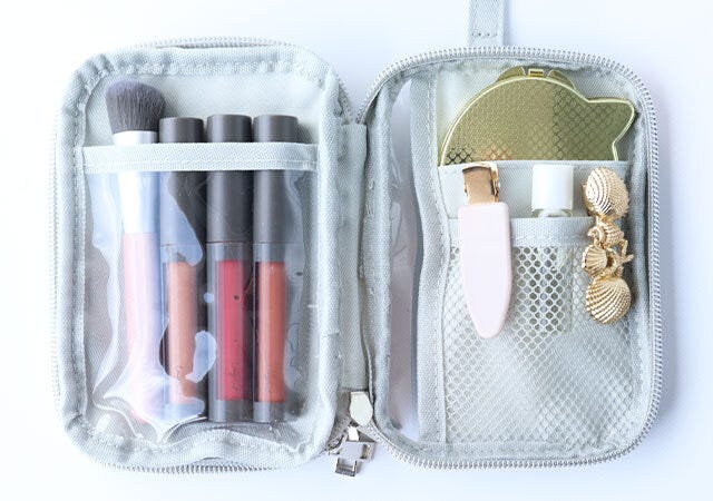 ムック本　ムック　付録　人気　おすすめ　オススメ　宝島社　宝島　レビュー　便利　優秀　当たり　最高　2023　ローリーズファーム　推し活ポーチ　LOWRYS