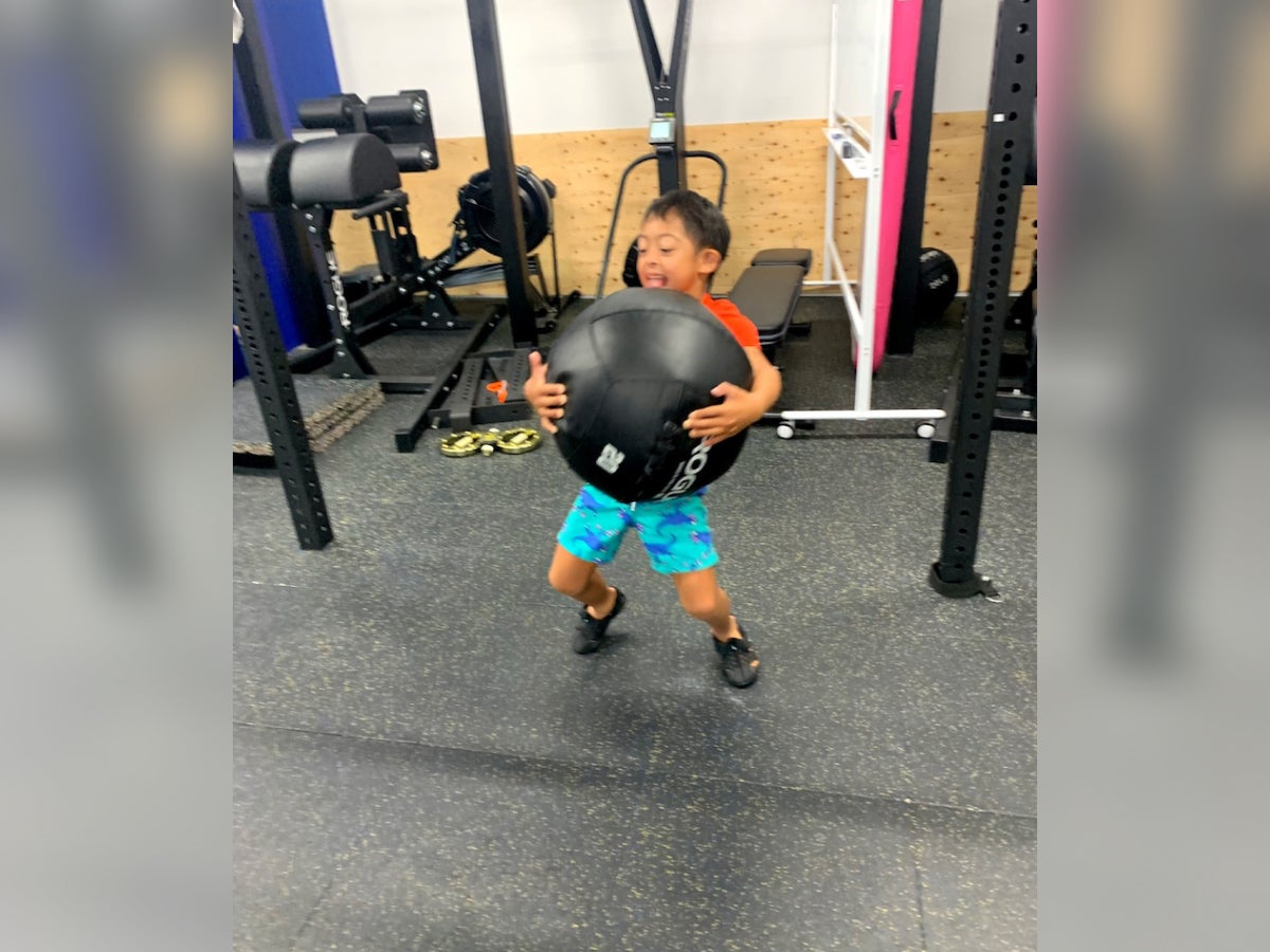 ラミレスの妻 息子の出産直後に医師が告げた言葉 大きな検査が必要 モデルプレス