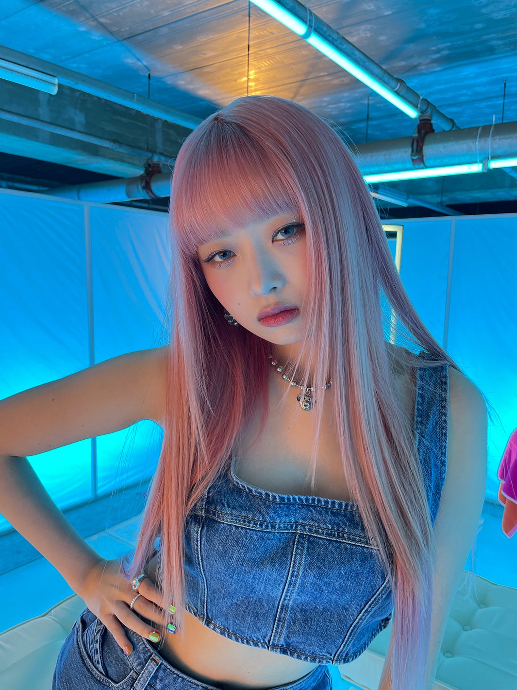 IVEレイ、ピンクヘアに大胆イメチェン 新曲MV公開で衝撃の声続々「圧巻の美」