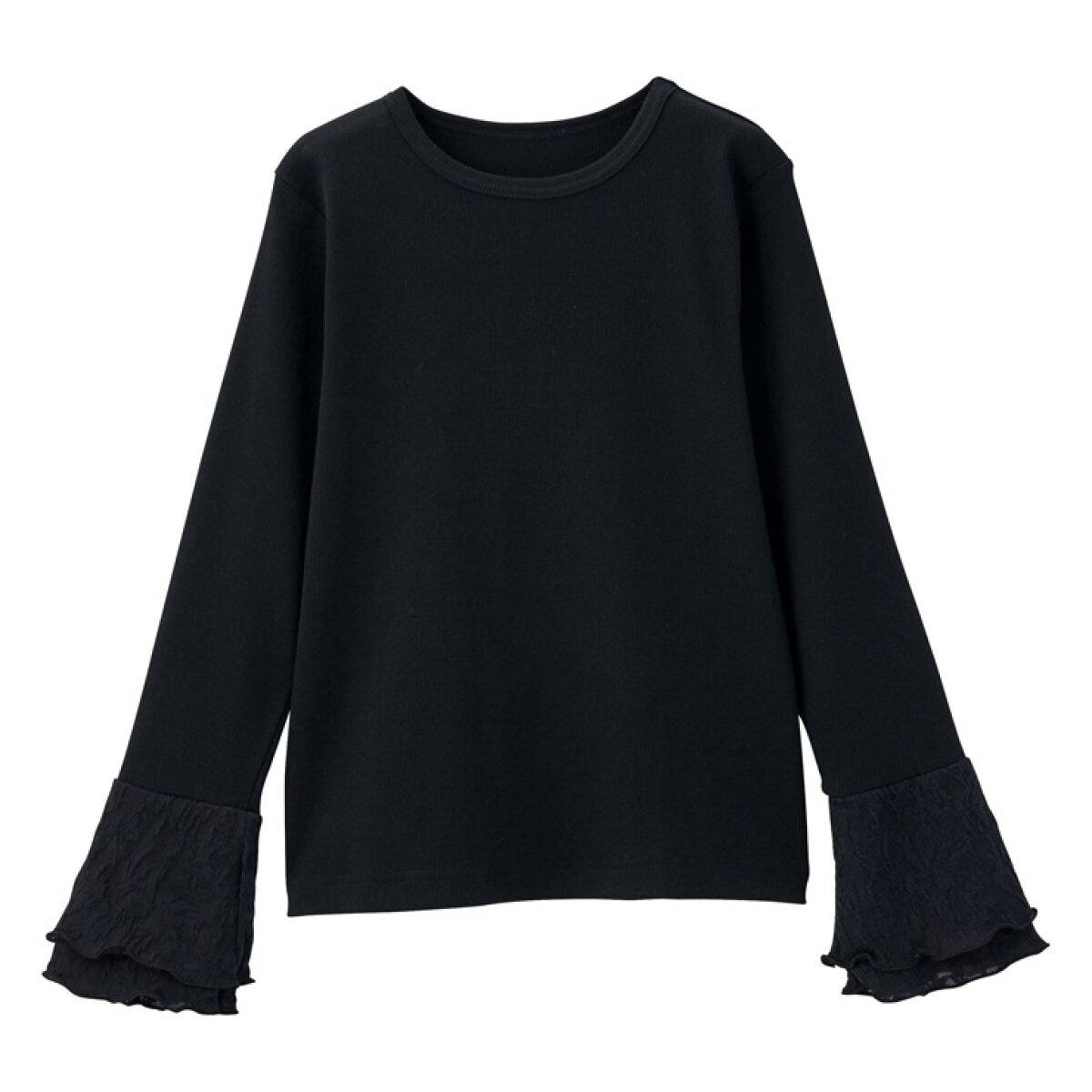 しまむらのベルスリーブプルオーバー（田中里奈）