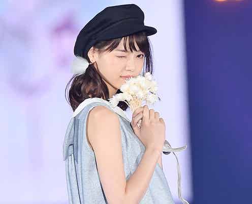 乃木坂46西野七瀬のウインクにドキッ!爽やか秋ガーリーコーデで魅了<GirlsAward 2016 A/W>