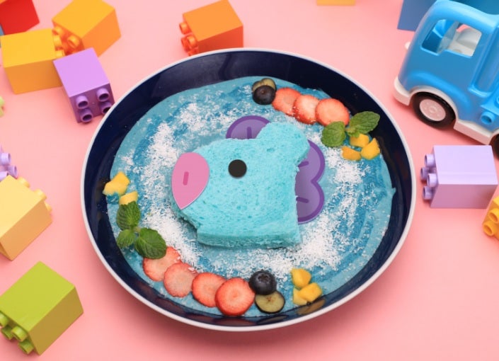 MANG のアサイーボウル1,690円（東京ソラマチ）（C）BT21