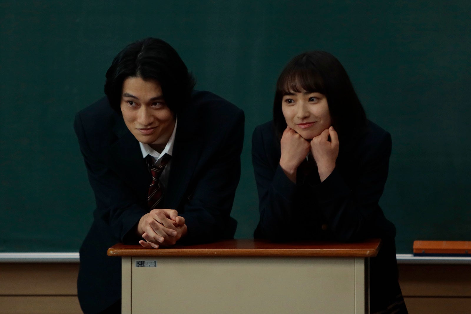 浅野竣哉、田牧そら「最高の教師 1年後、私は生徒に■された」第1話より（C）日本テレビ