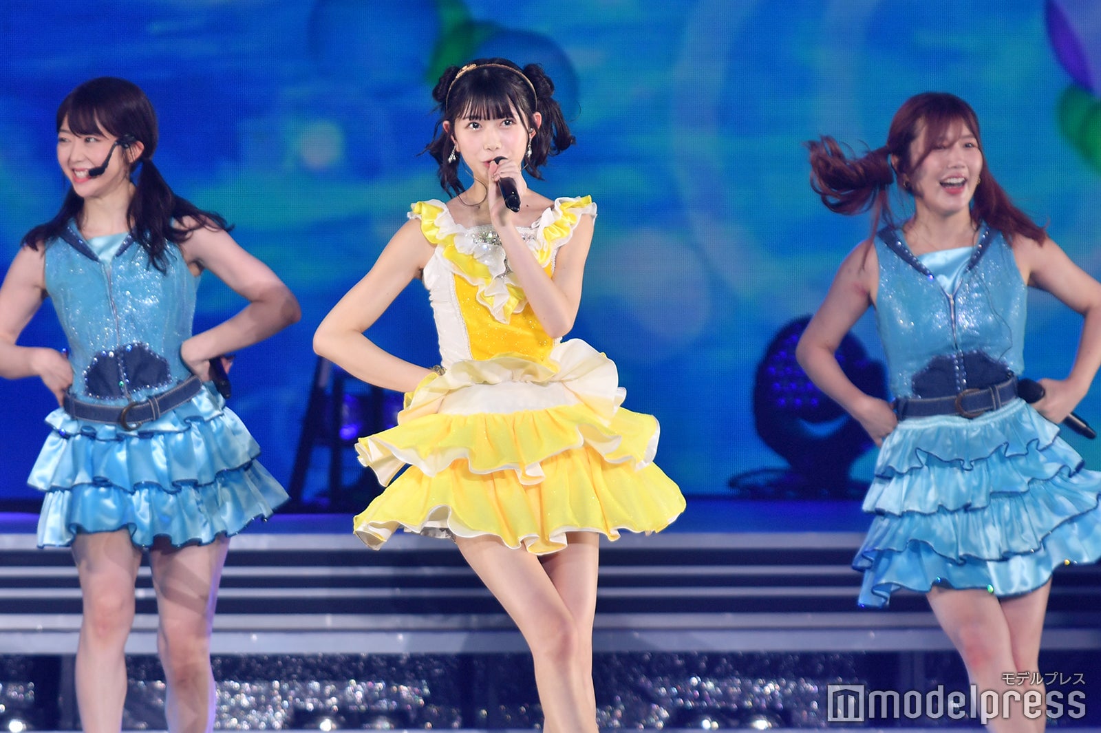 峯岸みなみ、千葉恵里、宮崎美穂「峯岸みなみ卒業コンサート～桜の咲かない春はない～」（C）モデルプレス