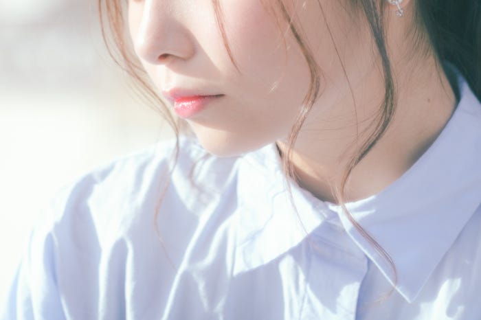 思わせぶりな行動で男性を傷付けていない?/photo by ぱくたそ