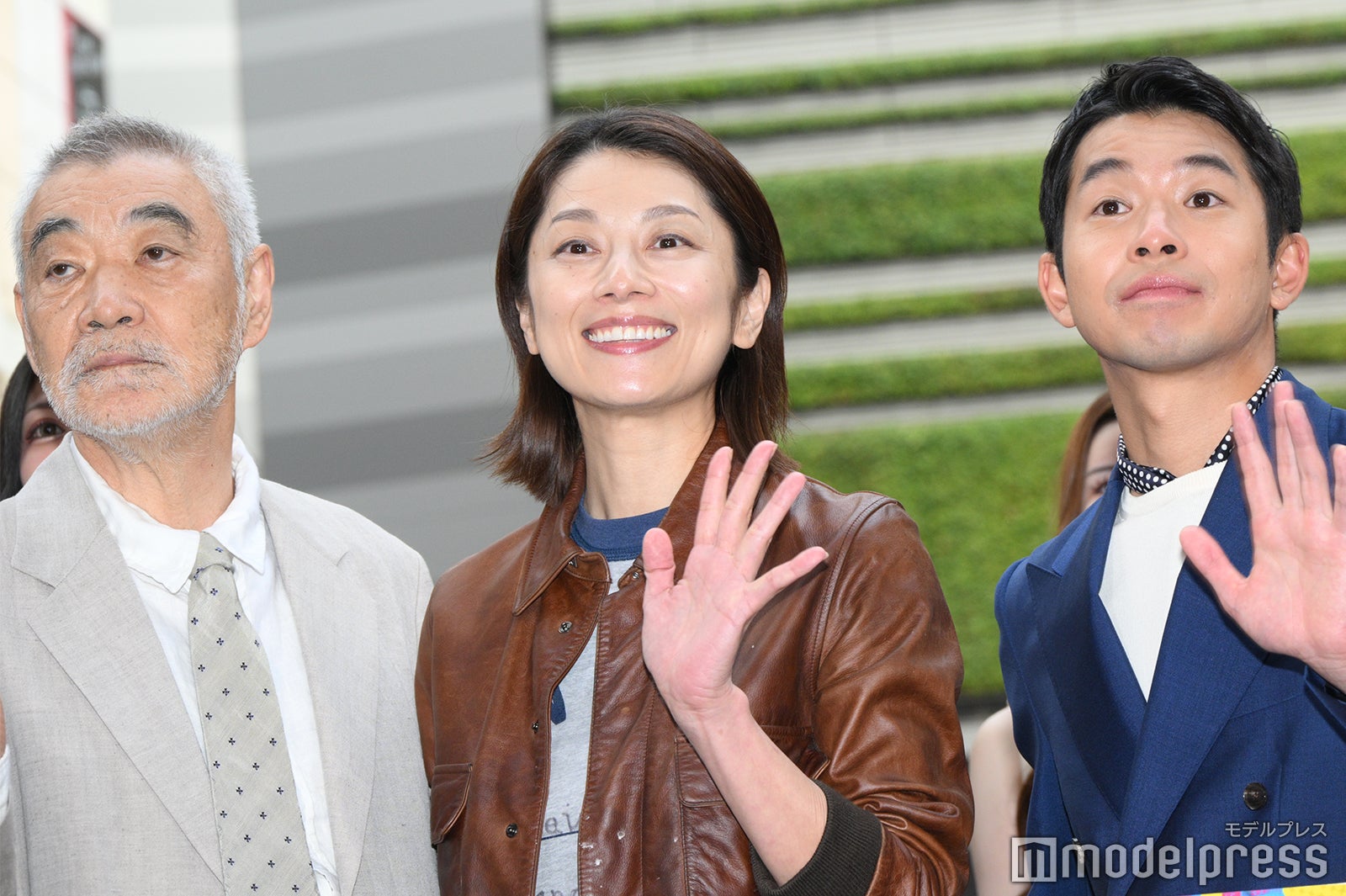 柄本明、小池栄子、仲野太賀（C）モデルプレス