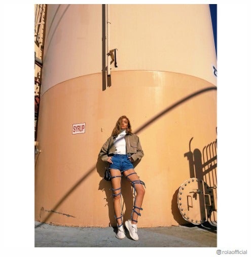 ローラの美脚あらわなセクシーショットにドキッ　ハイセンスなファッションを披露