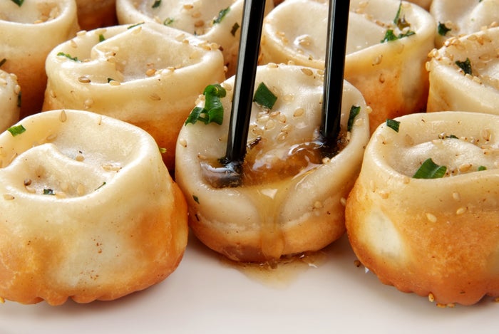 王府井（焼き小籠包）／画像提供：ロッキング・オン・ジャパン