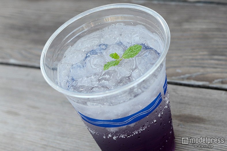 「バイオレットカクテル」￥680／リフレスコス