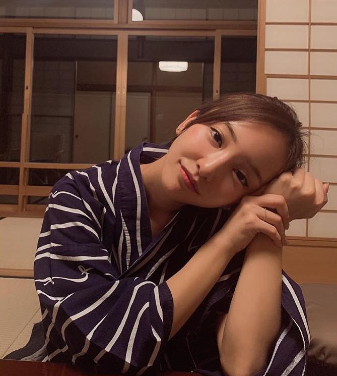 板野友美 素肌チラリ無防備な浴衣姿にファン悶絶 彼女みがすごい モデルプレス 板野友美 素肌チラリ無防備な浴衣姿にファン悶絶 彼女みがすごい モデルプレス