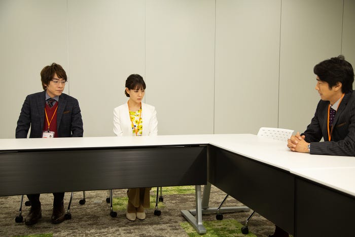 落合モトキ、トリンドル玲奈、眞島秀和/「パーフェクトクライム」第9話より(C)ABCテレビ