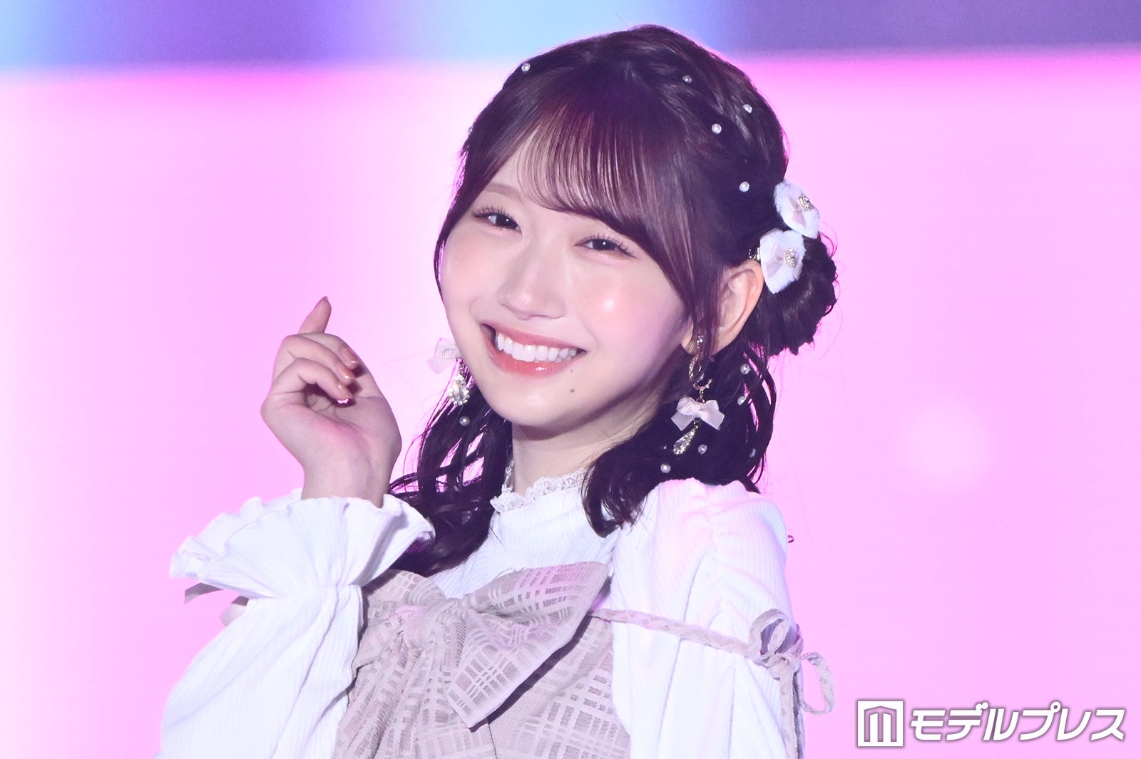 日向坂46藤嶌果歩、初「TGC」で堂々ランウェイ リボン×パール散りばめたヘアで輝く【TGC2026A/W】