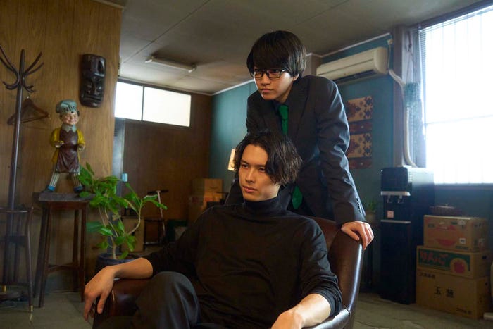 松村北斗、西畑大吾「ノッキンオン・ロックドドア」(C)テレビ朝日