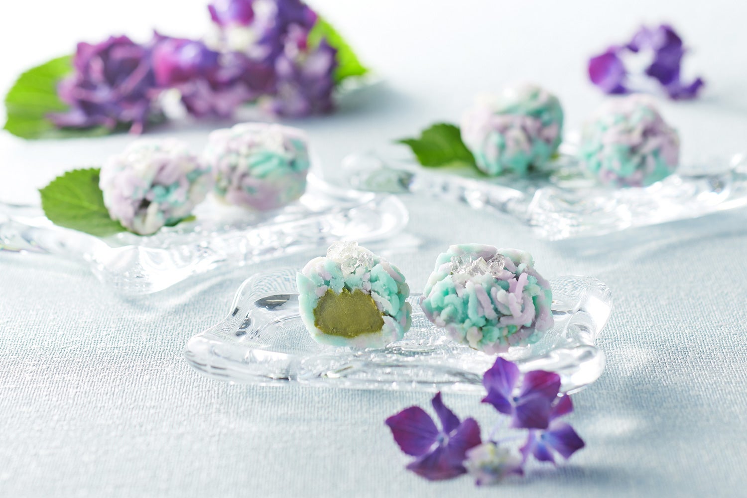 お抹茶の紫陽花きんとん／画像提供：株式会社伊藤久右衛門