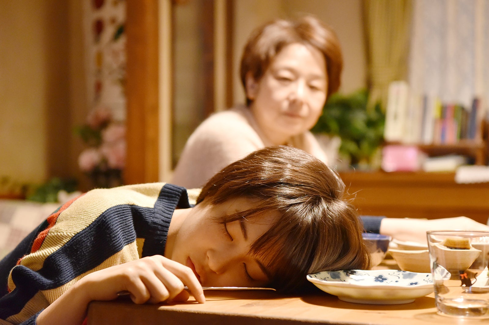 広瀬すず、田中裕子／「anone」第7話より（C）日本テレビ