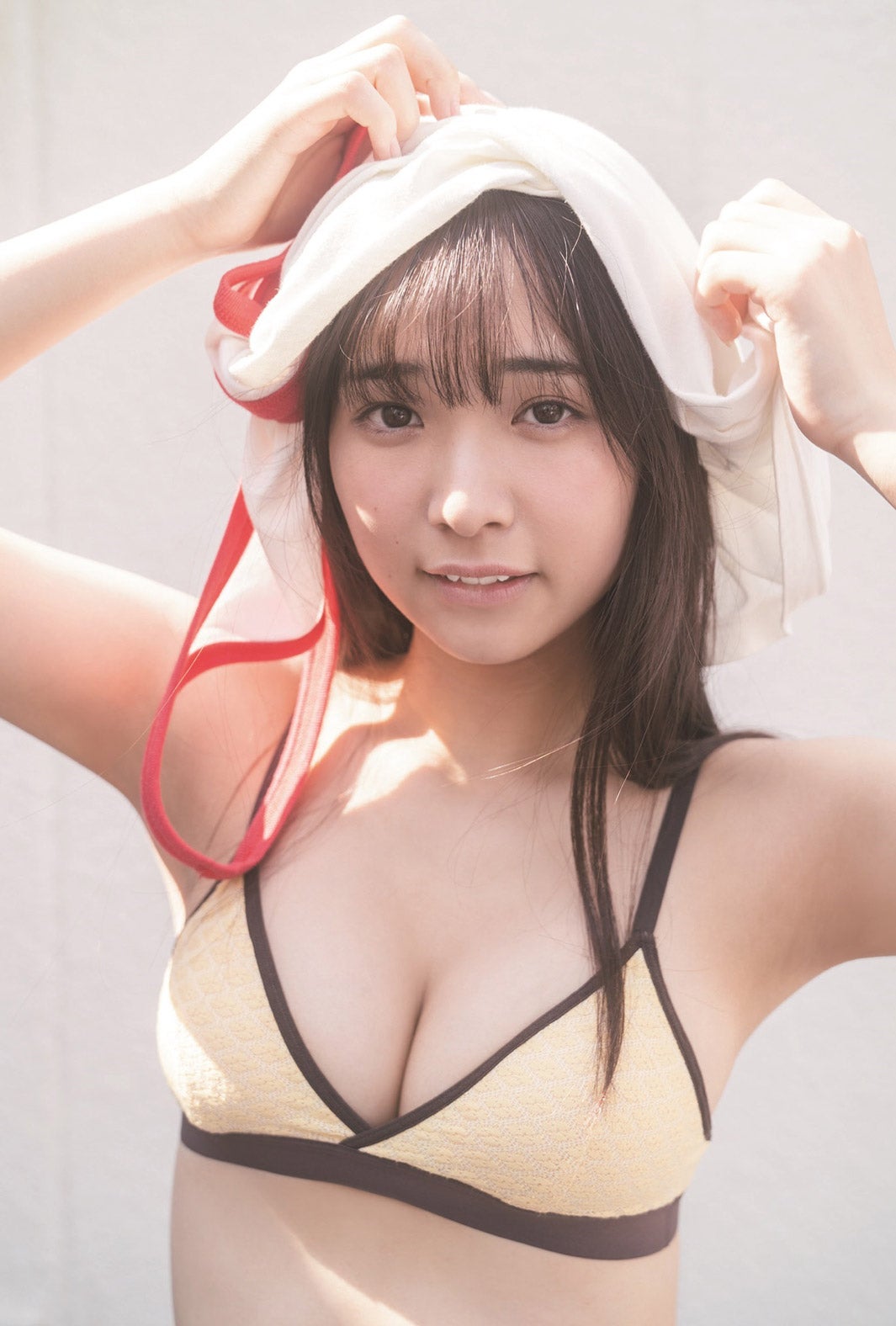 天野きき「B.L.T.2022年12月号」セブンネットショッピング購入特典ポストカード（提供写真）