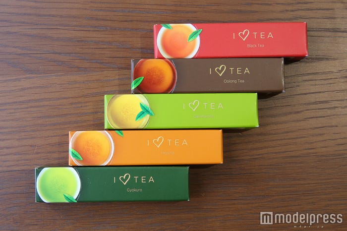 シックなデザインパッケージ(C)モデルプレス