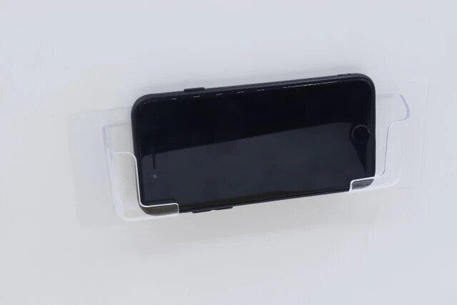 ダイソーの壁に取り付け可能なスマホホルダー（粘着タイプ）