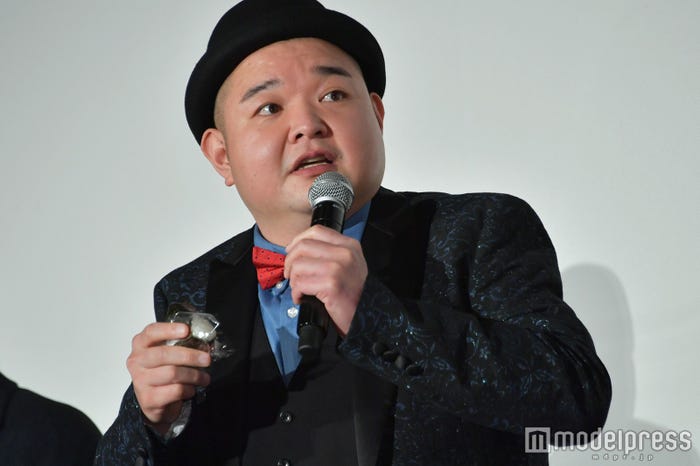 内山信二「食べてもいい?」(C)モデルプレス