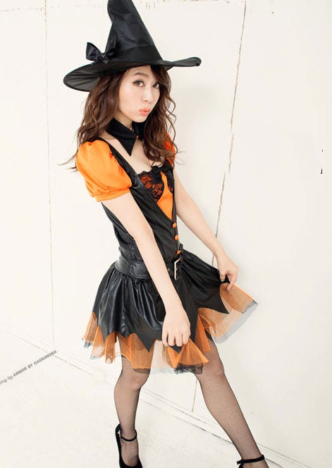 ≪魔女≫ワンピース.帽子.網タイツ4点Set「神戸レタス」5,990円（税込）／画像提供：神戸レタス