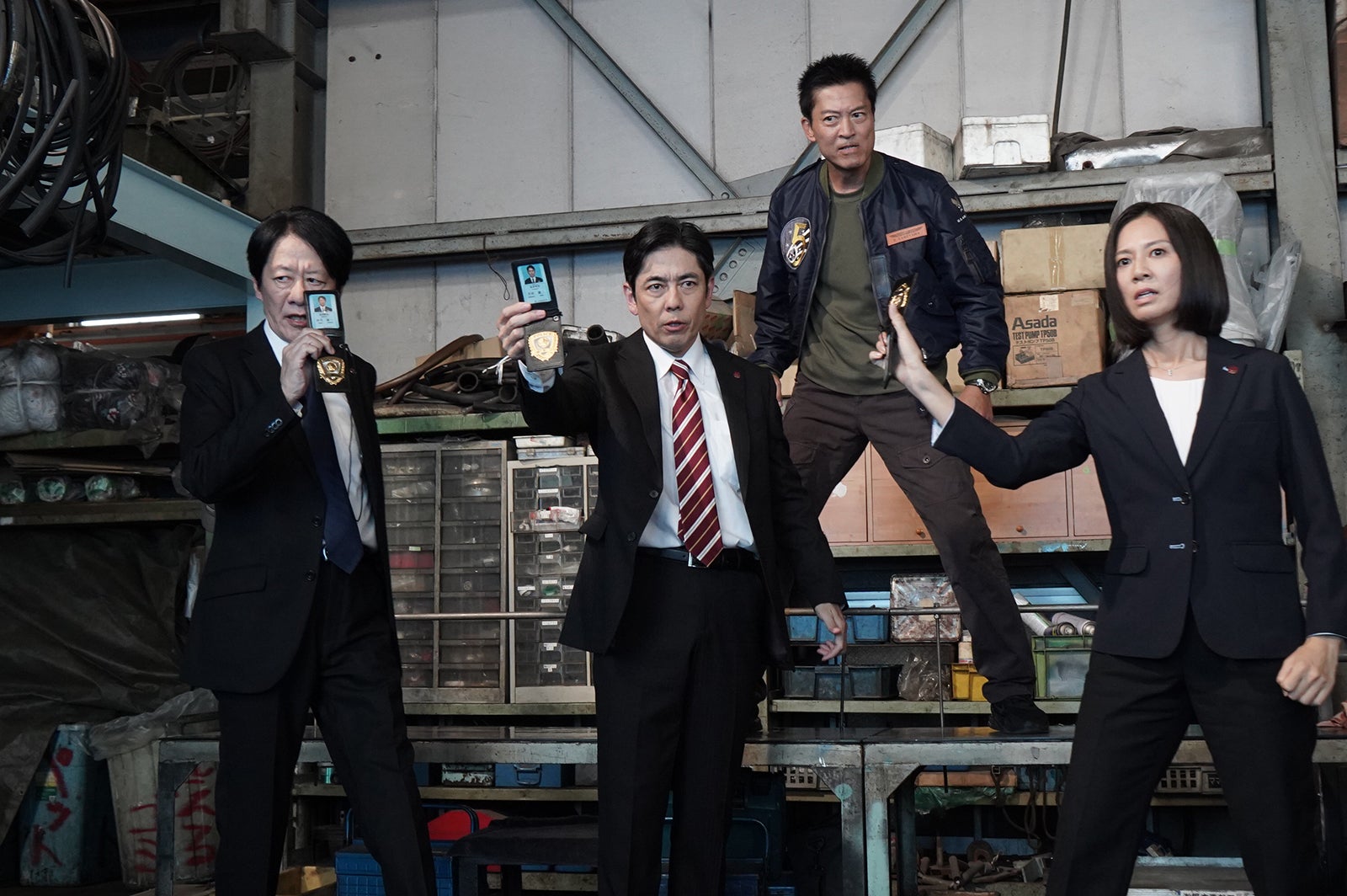 川原和久、山中崇史、寺脇康文、篠原ゆき子「相棒season22」第8話より（C）テレビ朝日