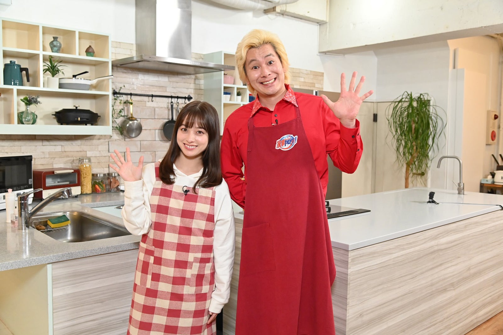 橋本環奈、カズレーザー （C）テレビ朝日