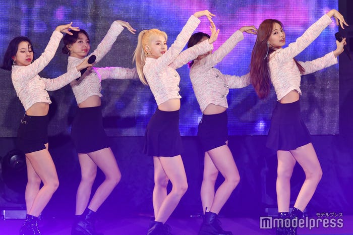 TWICE (C)モデルプレス