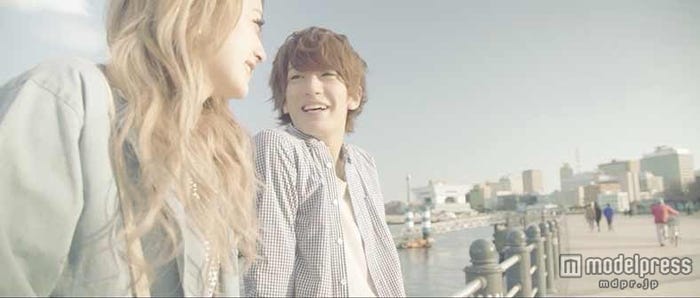 みちょぱと大倉士門がカップル役に/ROYALcomfort「もう嫌って」MVより