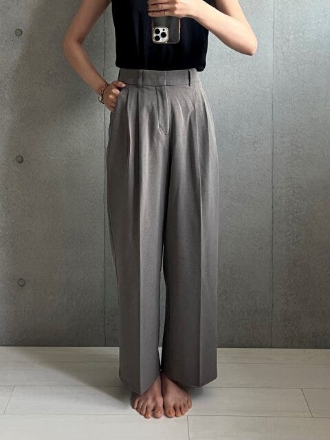 GU　タックワイドパンツ　着用