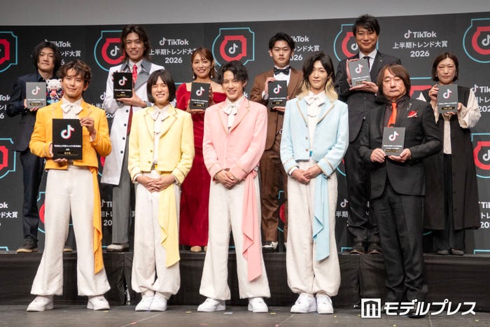 (後列左より)『超かぐや姫!』公式/株式会社ツインエンジン プロデューサー長坂健司氏、市岡元気、神社あゆ、豆腐屋、株式会社松屋フーズホールディングス 戦略事業部 外販グループマネージャー・神田圭氏、【公式】広島県/広島県広報課長・清水沙綾香氏(前列左より)じん、ケンケン、サカイJr.、おヨネ、「夜の踊り子」/株式会社ヒップランドミュージックコーポレーション 代表取締役社長 野村達矢氏(C)モデルプレス