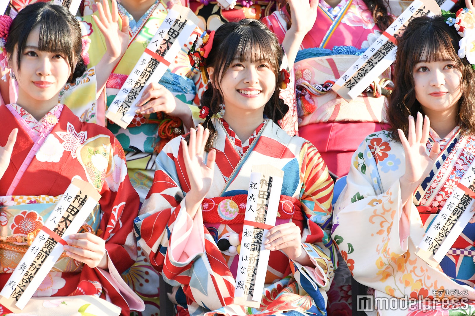 中村舞、松岡はな、江籠裕奈（C）モデルプレス