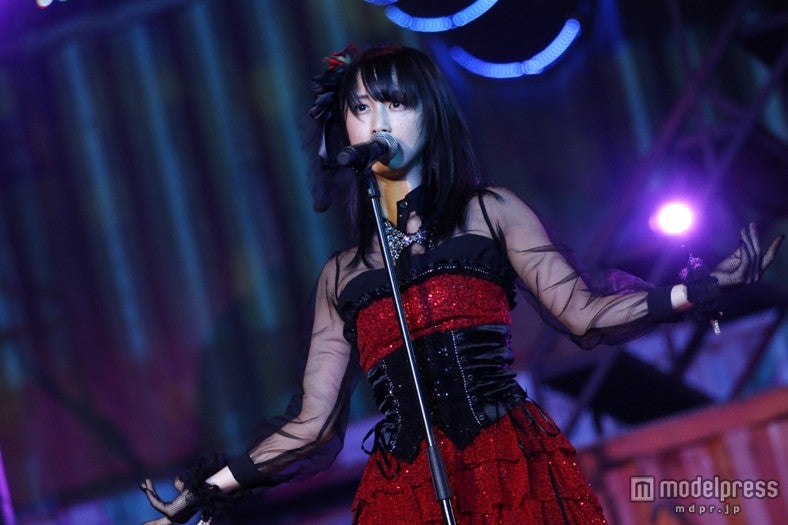 松井玲奈／「AKB48 2013 真夏のドームツアー～まだまだ、やらなきゃいけないことがある～」ナゴヤドーム公演2日目より（C）AKS